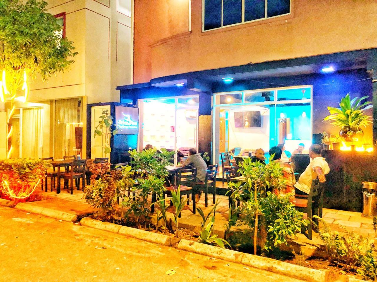Brize Inn Hulhumale Esterno foto
